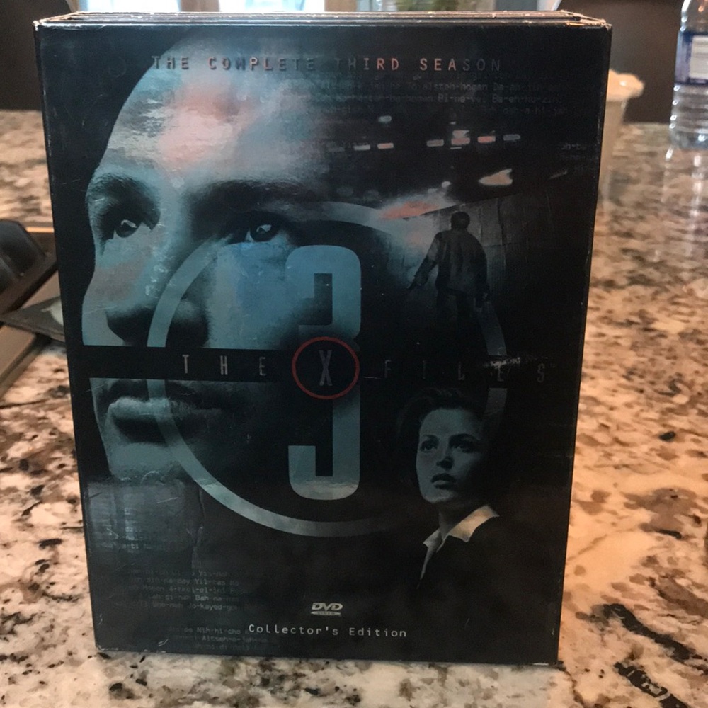 Season 3 X Files dvd collectors addition